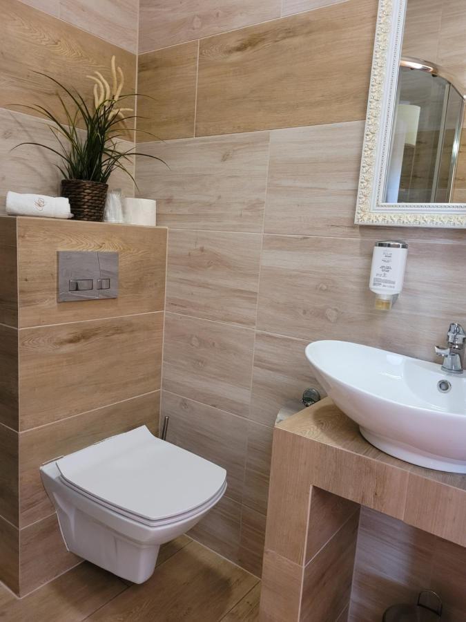 Virgo B&B Biznes רומיה מראה חיצוני תמונה