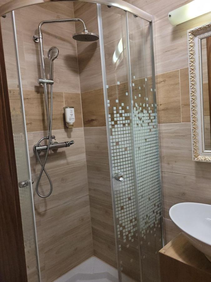 Virgo B&B Biznes רומיה מראה חיצוני תמונה