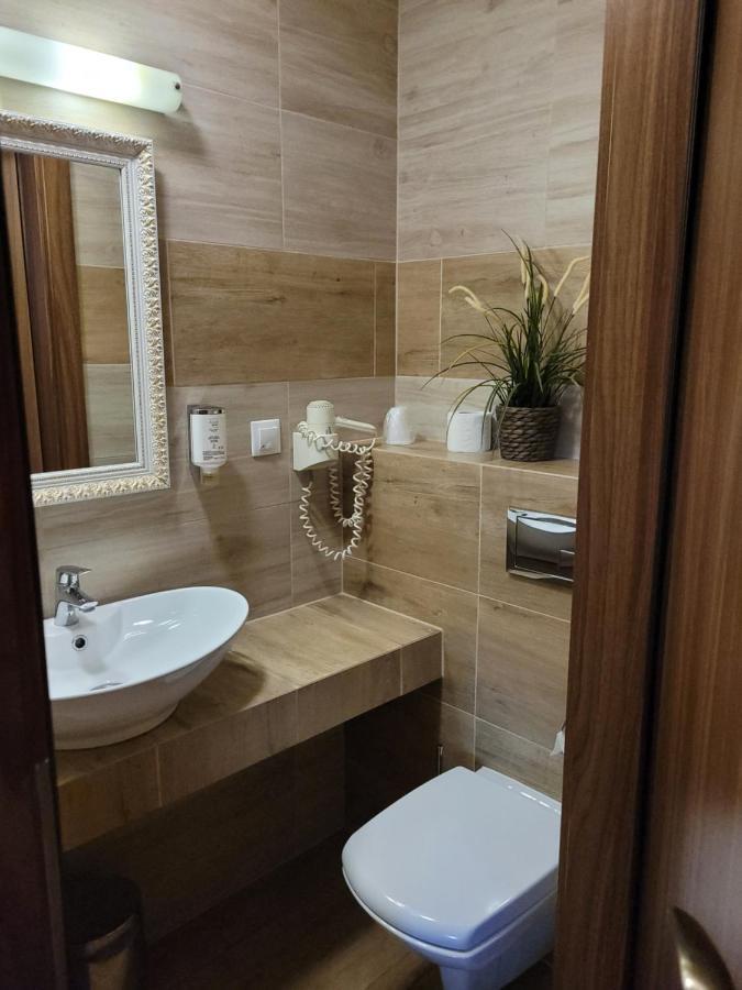 Virgo B&B Biznes רומיה מראה חיצוני תמונה