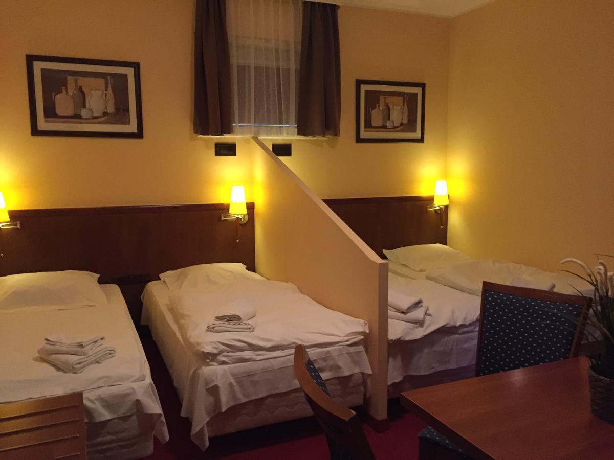 Virgo B&B Biznes רומיה מראה חיצוני תמונה