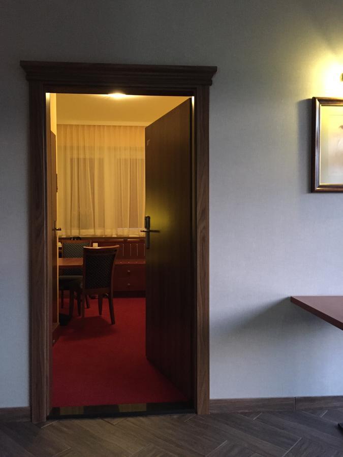 Virgo B&B Biznes רומיה מראה חיצוני תמונה
