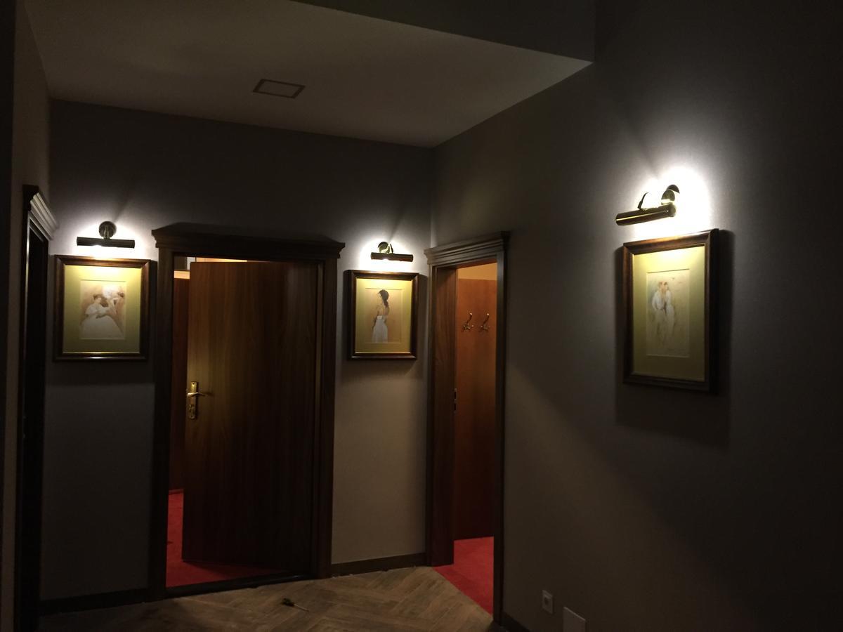 Virgo B&B Biznes רומיה מראה חיצוני תמונה