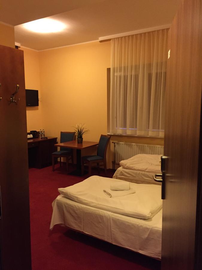 Virgo B&B Biznes רומיה מראה חיצוני תמונה