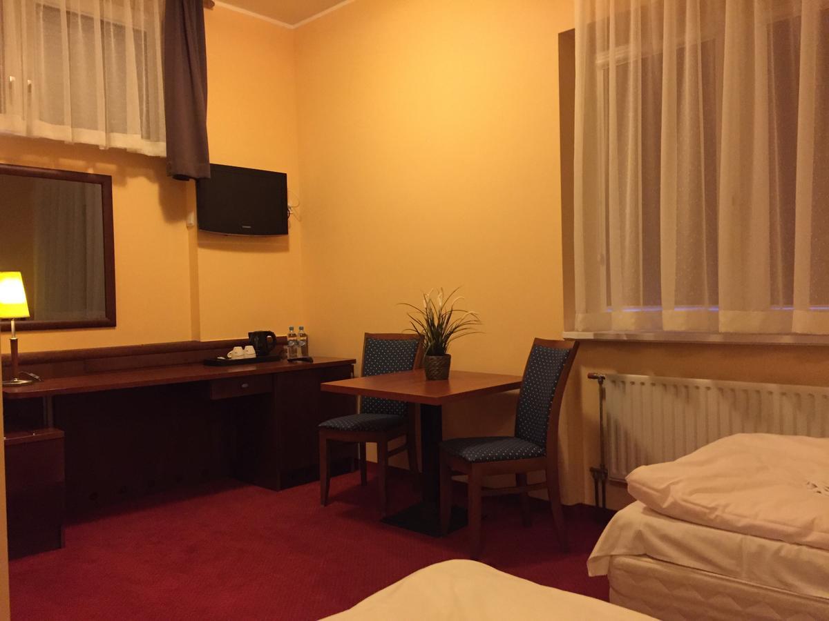Virgo B&B Biznes רומיה מראה חיצוני תמונה